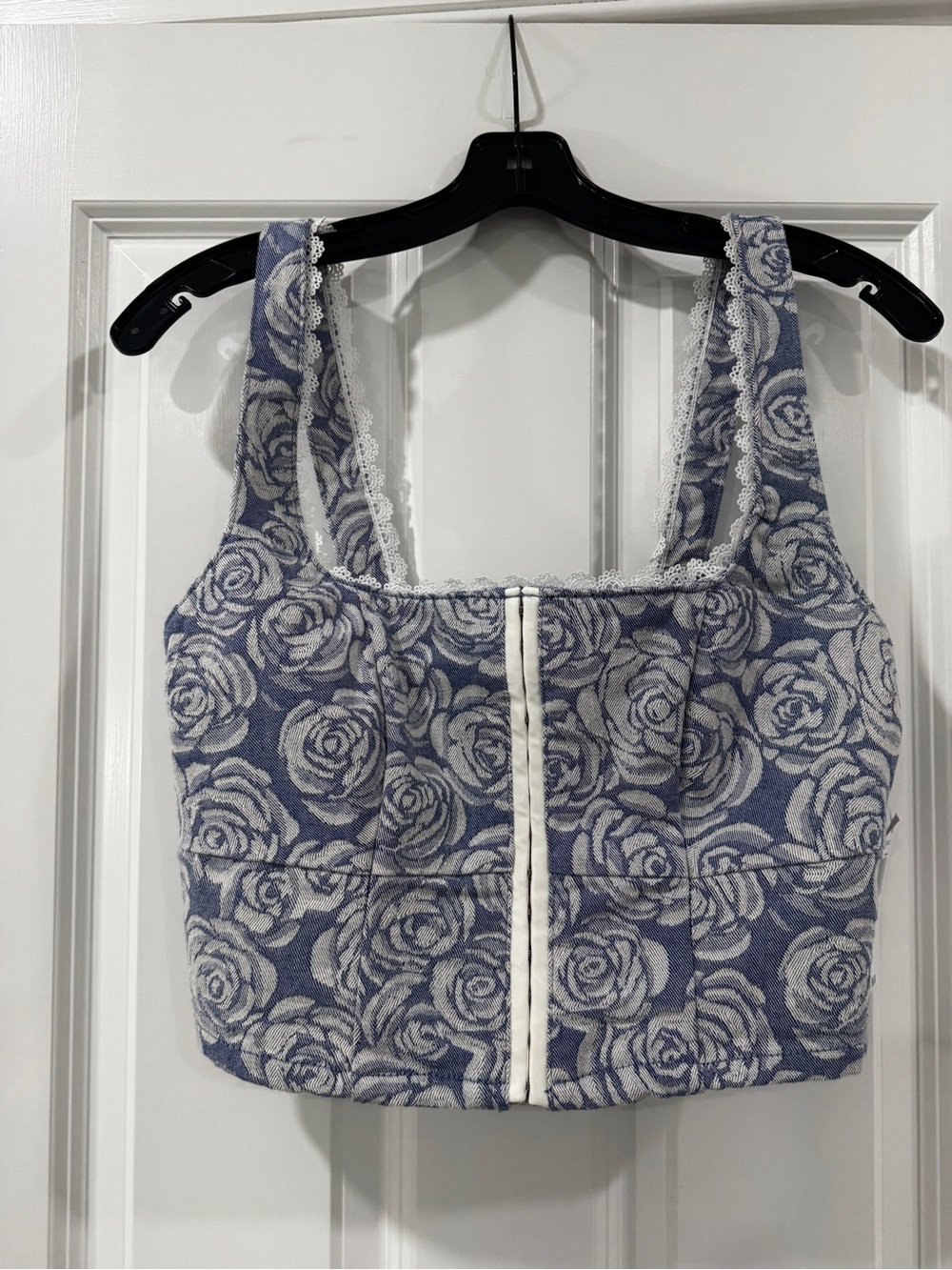 Avec Les Filles Blue and White Rose Jacquard Crop Top